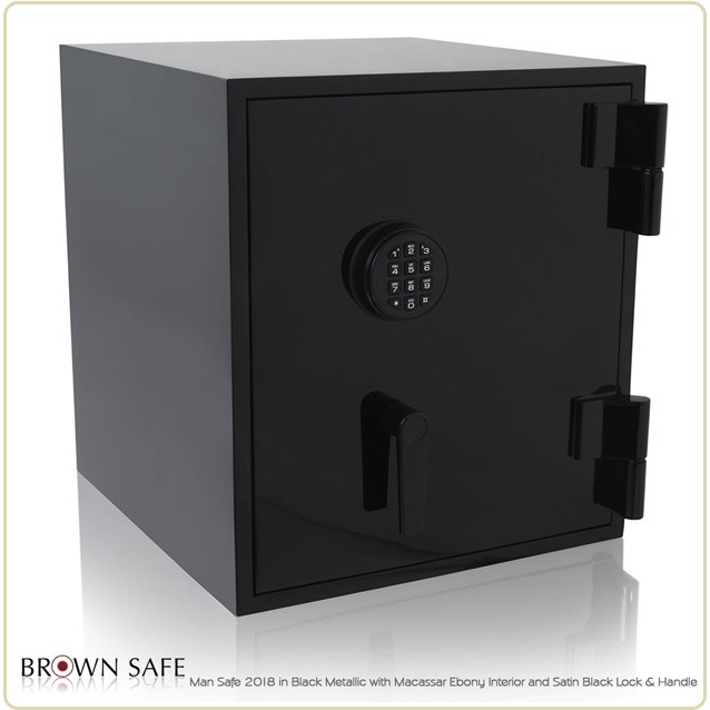 Watch-Safe-Man-Safe-2018-Black-Ebony-Closed