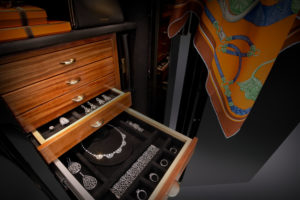 Gem jewelry safe