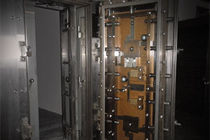 round vault door