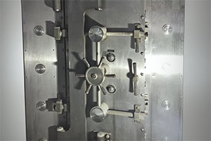 round vault door