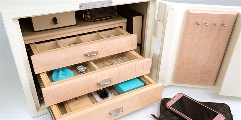 white minigem jewelry safe