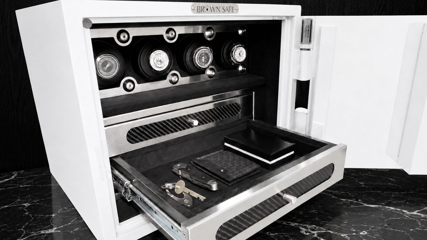 Man Safe 1418 exterior finish detail