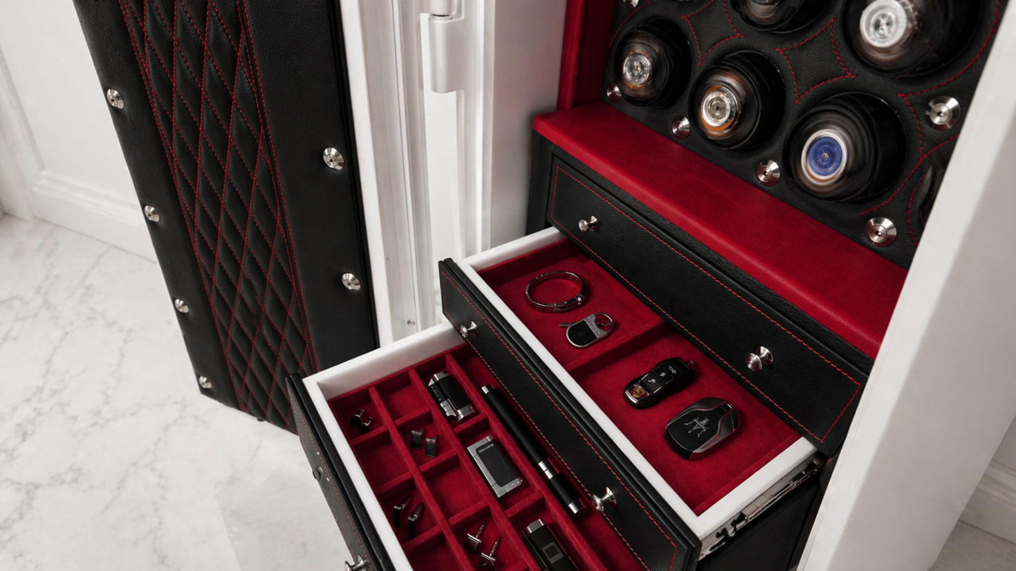 Man Safe 4018 interior with watch and valuables storage